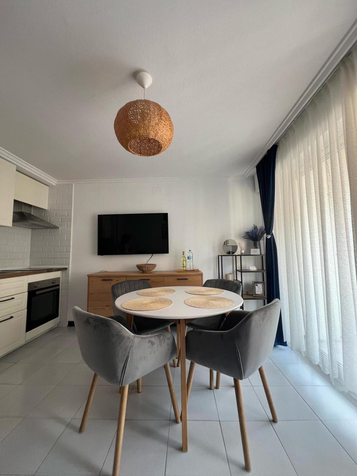 Kiara - With Garage Apartamento *